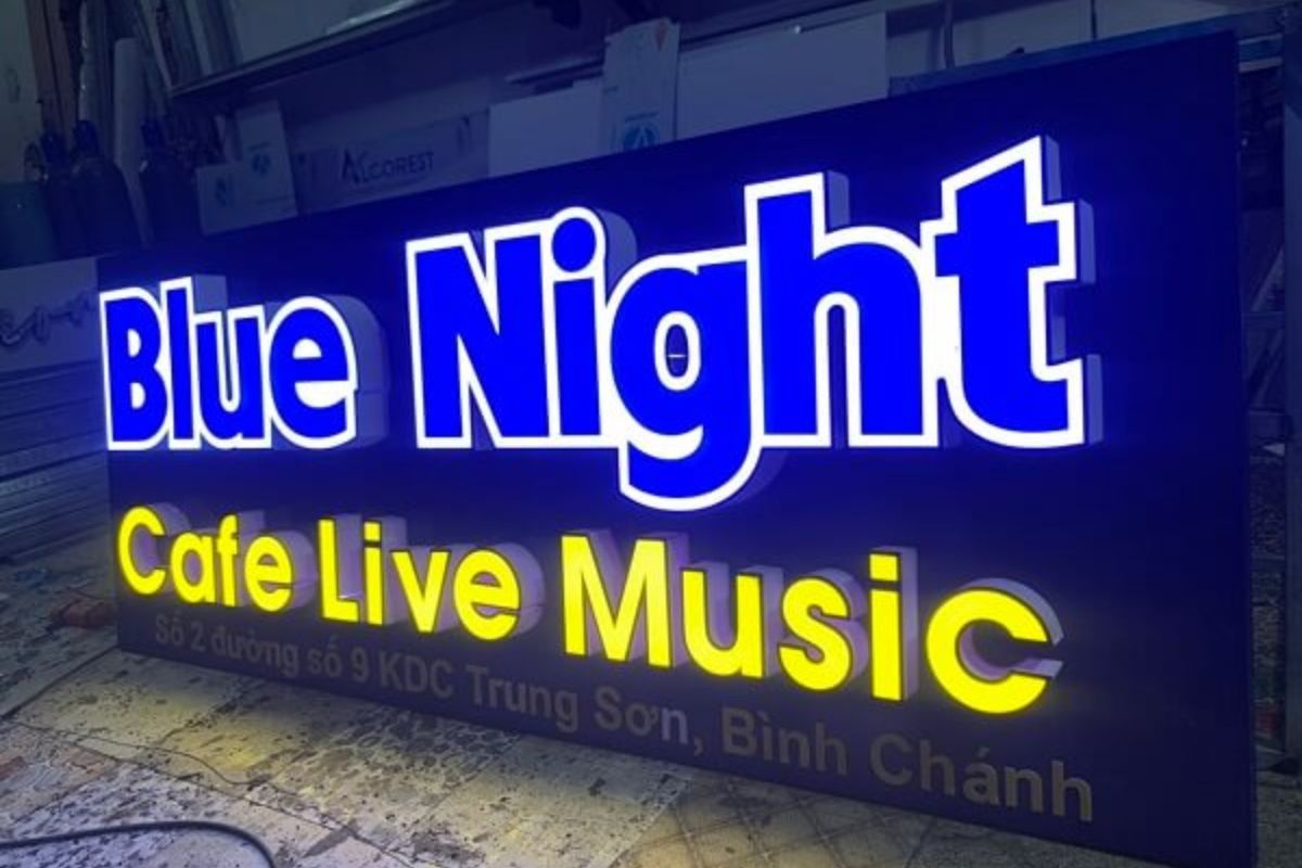 chữ mica đèn led