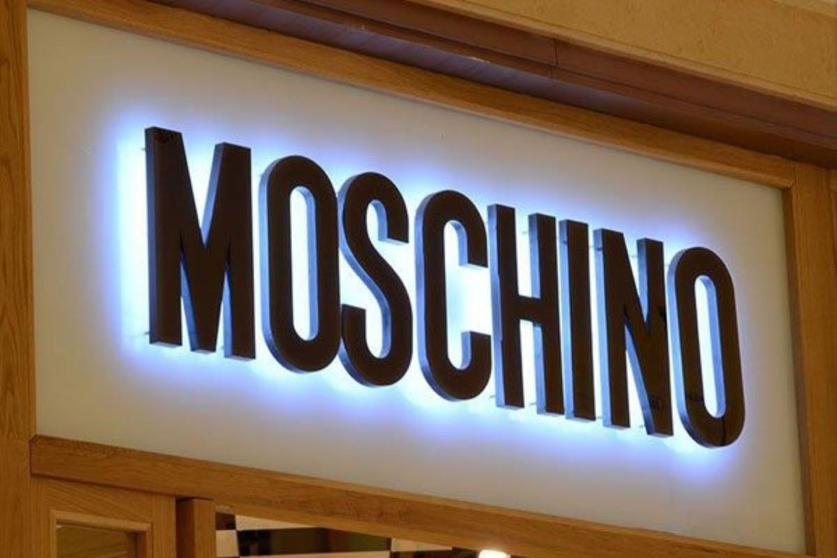 Chữ mica sáng chân - Giải pháp cho bảng hiệu sang trọng 1 Chữ mica sáng chân