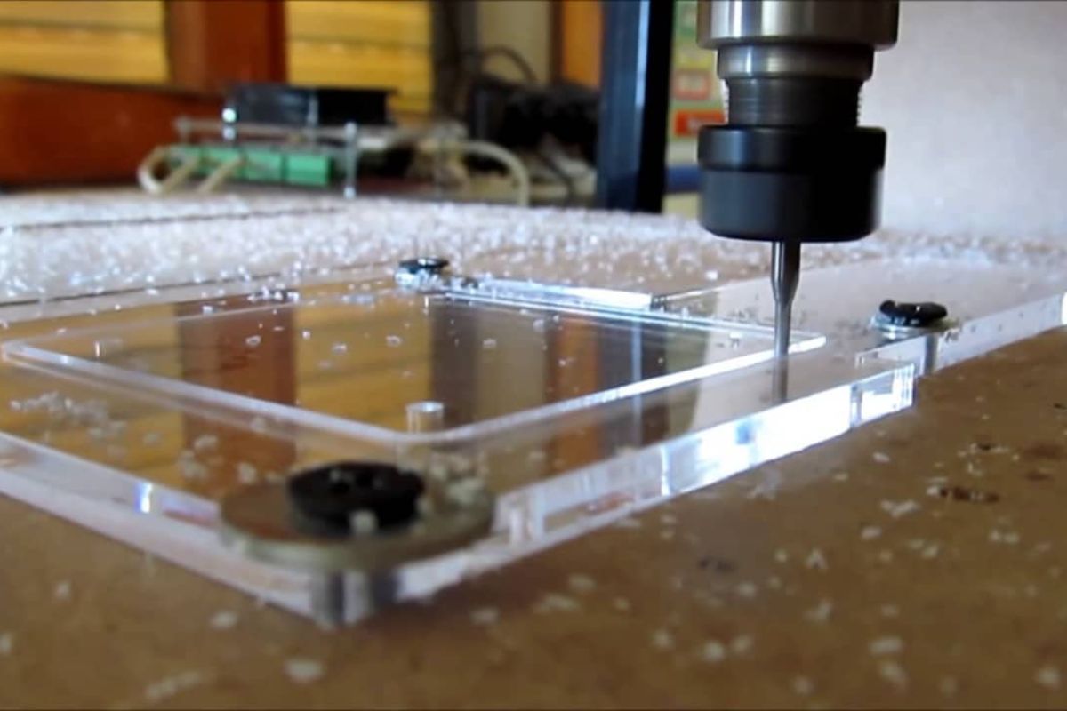 Xưởng gia công mica theo yêu cầu uy tín tại TPHCM 2 gia công mica